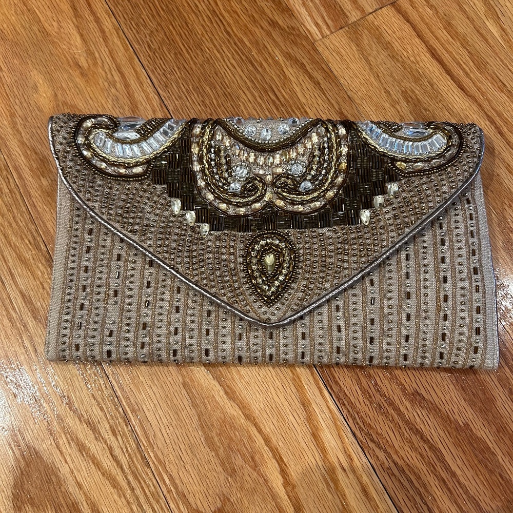Lulus clutch